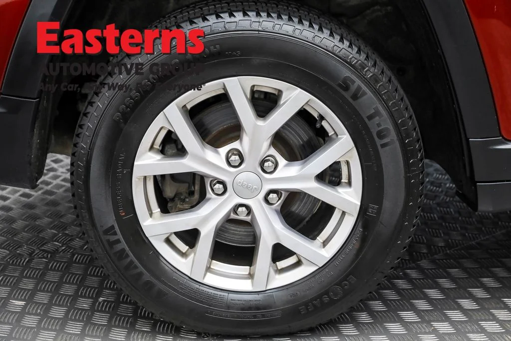 Used 2021 Red Jeep Limited image 30