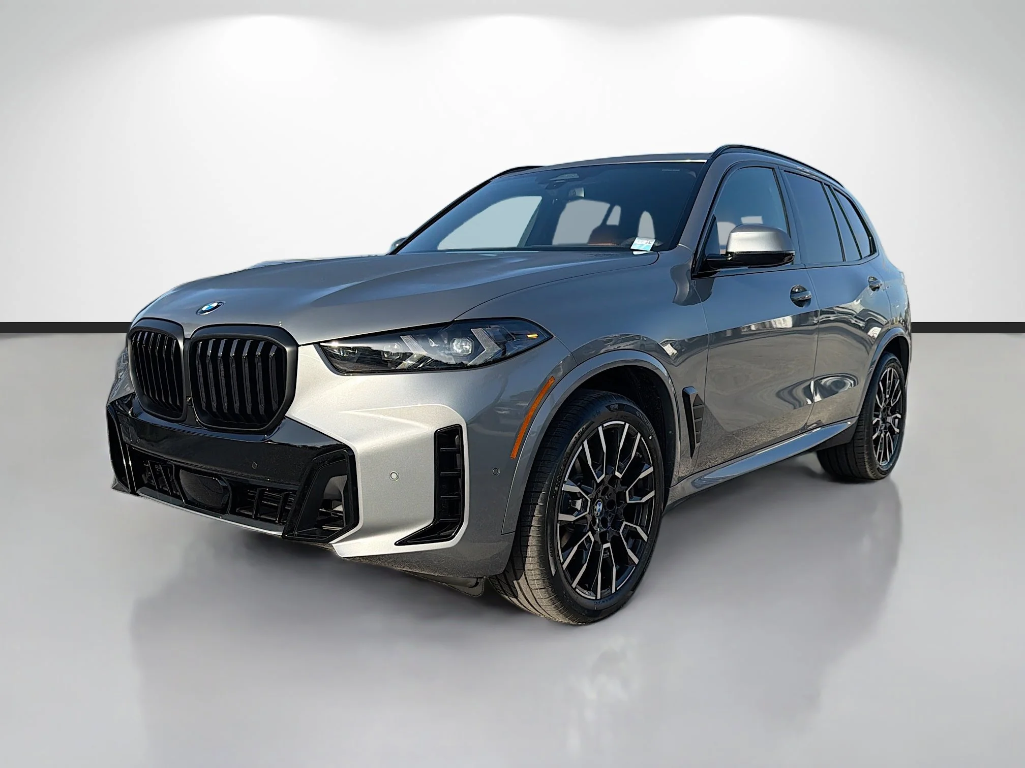 New 2026 Skyscraper Grey Metallic BMW sDrive40i image 7