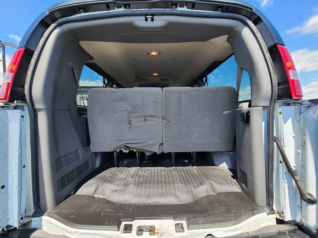Used 2017 Summit White Chevrolet LS image 12