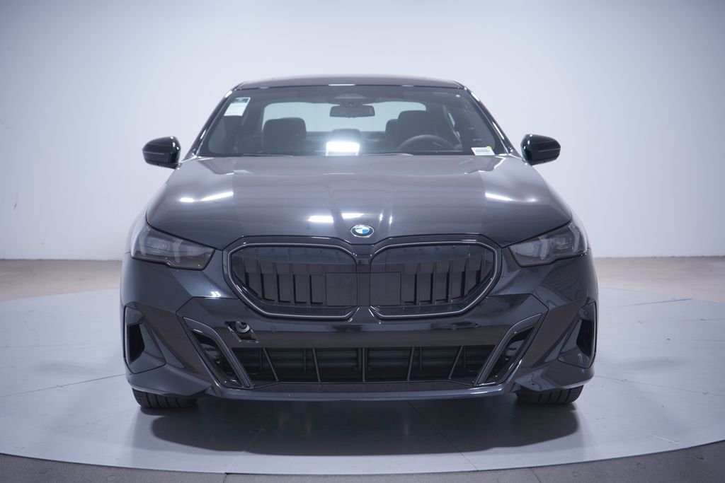 New 2026 Black Sapphire Metallic BMW 530i image 4