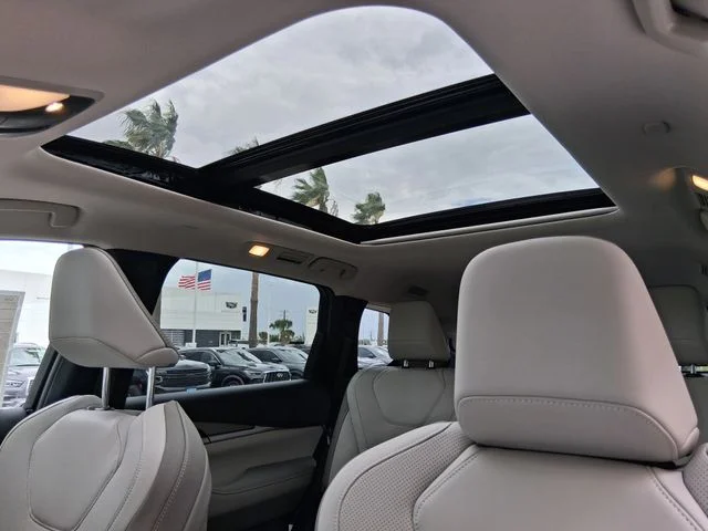 New 2027 HARBOR GRAY INFINITI Luxe FWD image 16