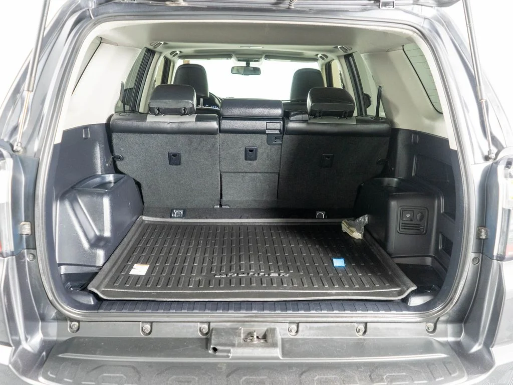 Used 2016 Gray Toyota SR5 Premium image 29