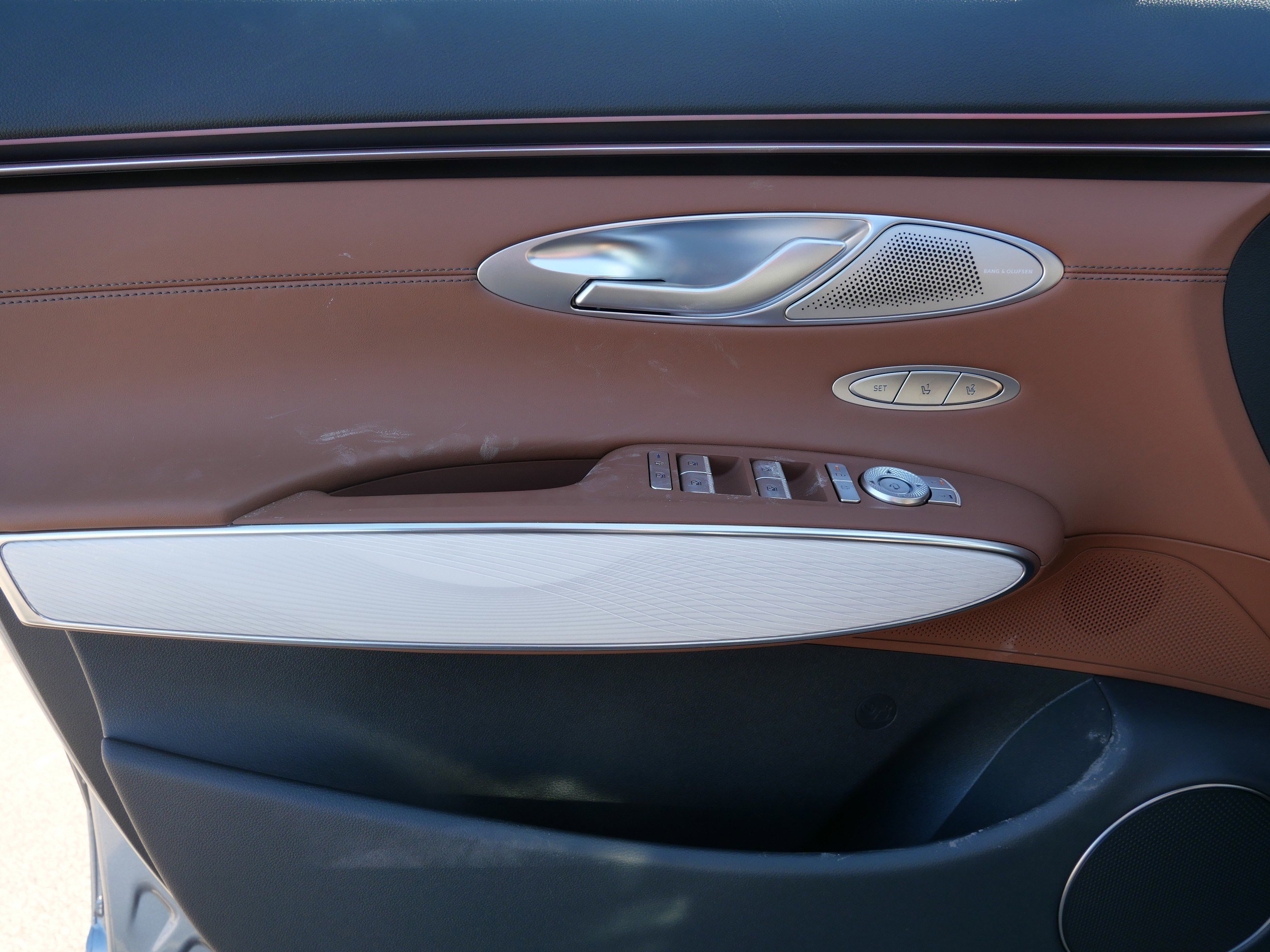 New 2026 Savile Silver Genesis 2.5T Advanced image 4