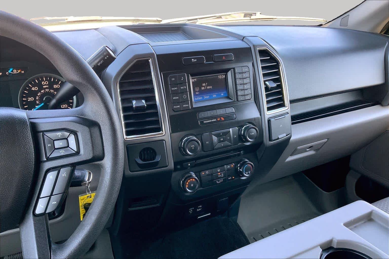 Used 2015 Oxford White Ford XLT image 6