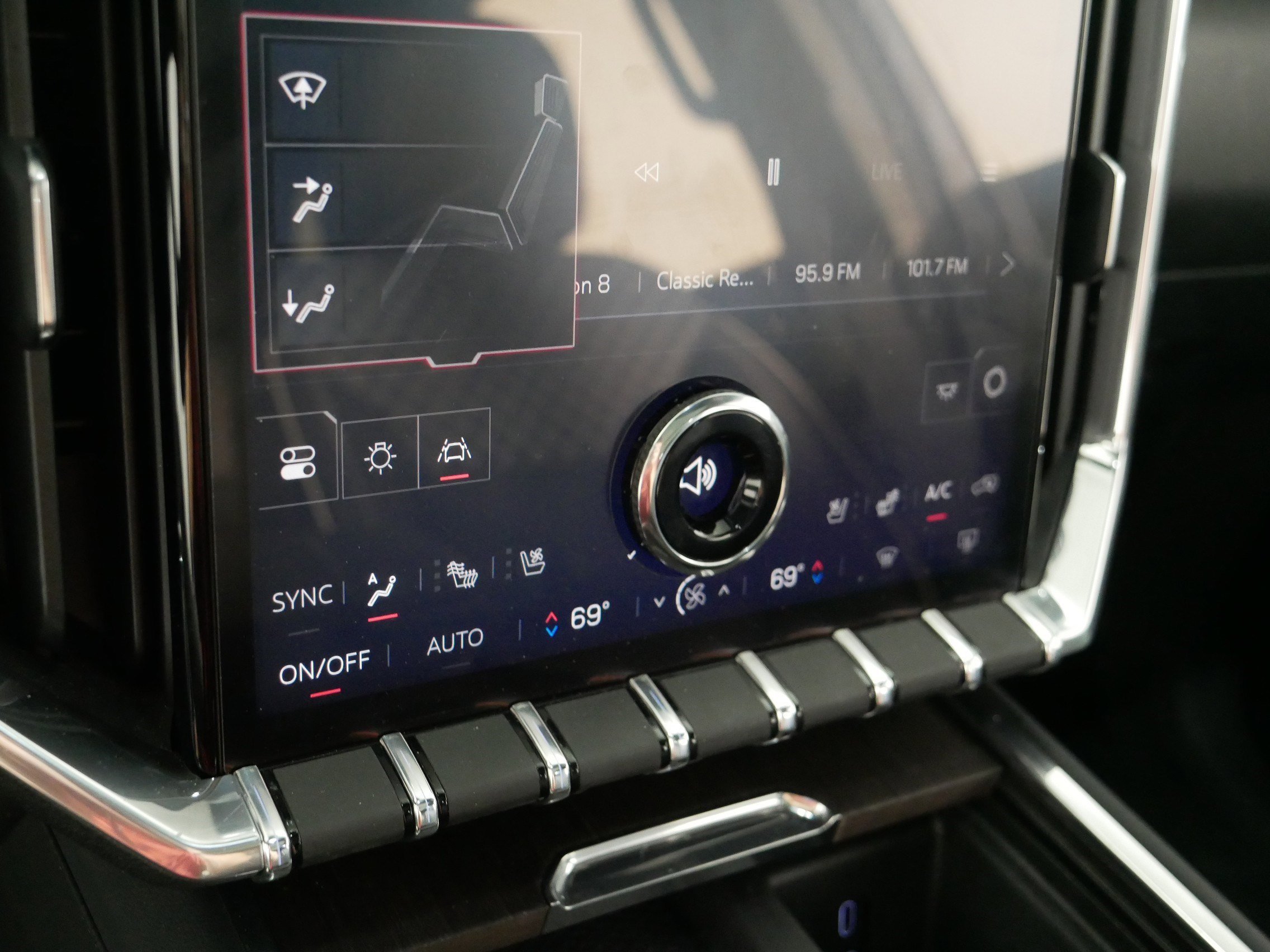 Used 2024 Ebony Twilight Metallic GMC Denali image 23