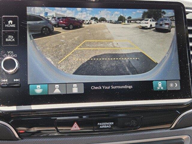 Used 2026 Platinum White Pearl Honda RTL image 16