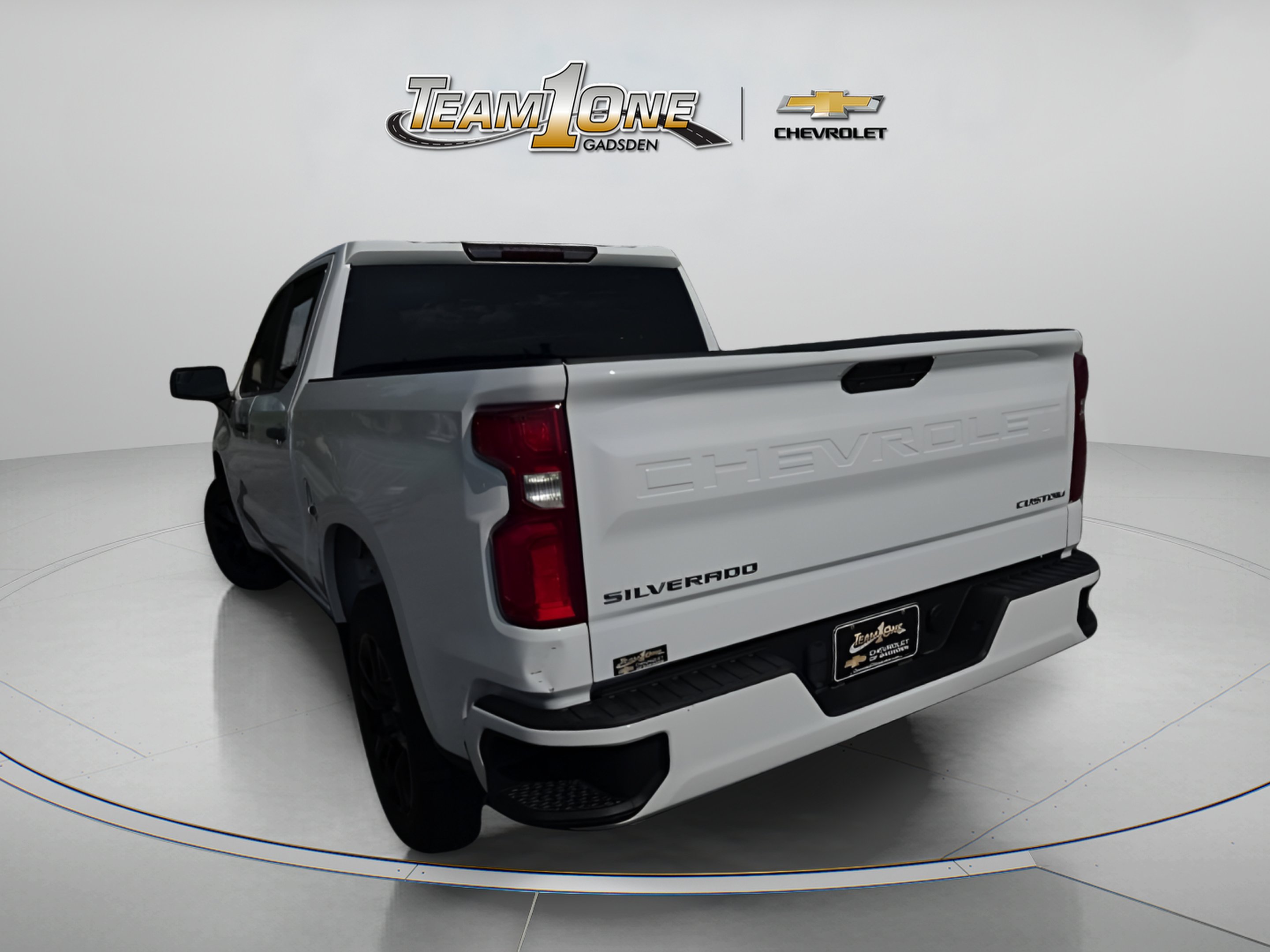 Used 2021 SUMMIT WHITE Chevrolet Custom image 5