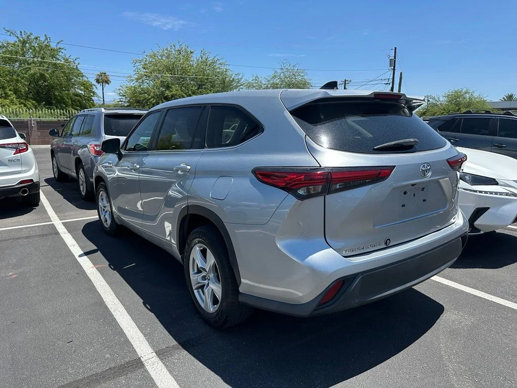 Used 2023 Silver Toyota LE image 10