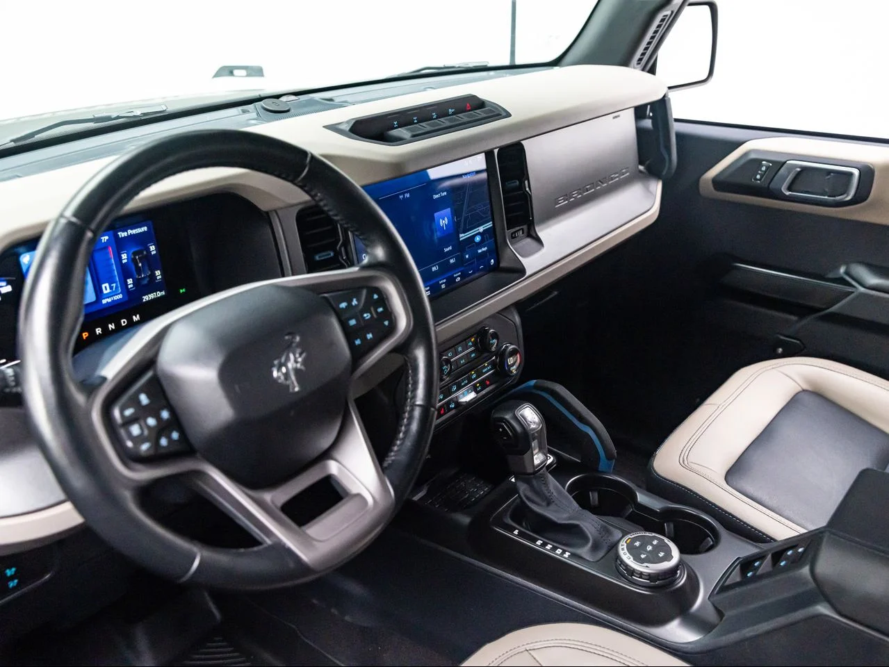 Used 2024 Cactus Gray Ford Wildtrak image 18