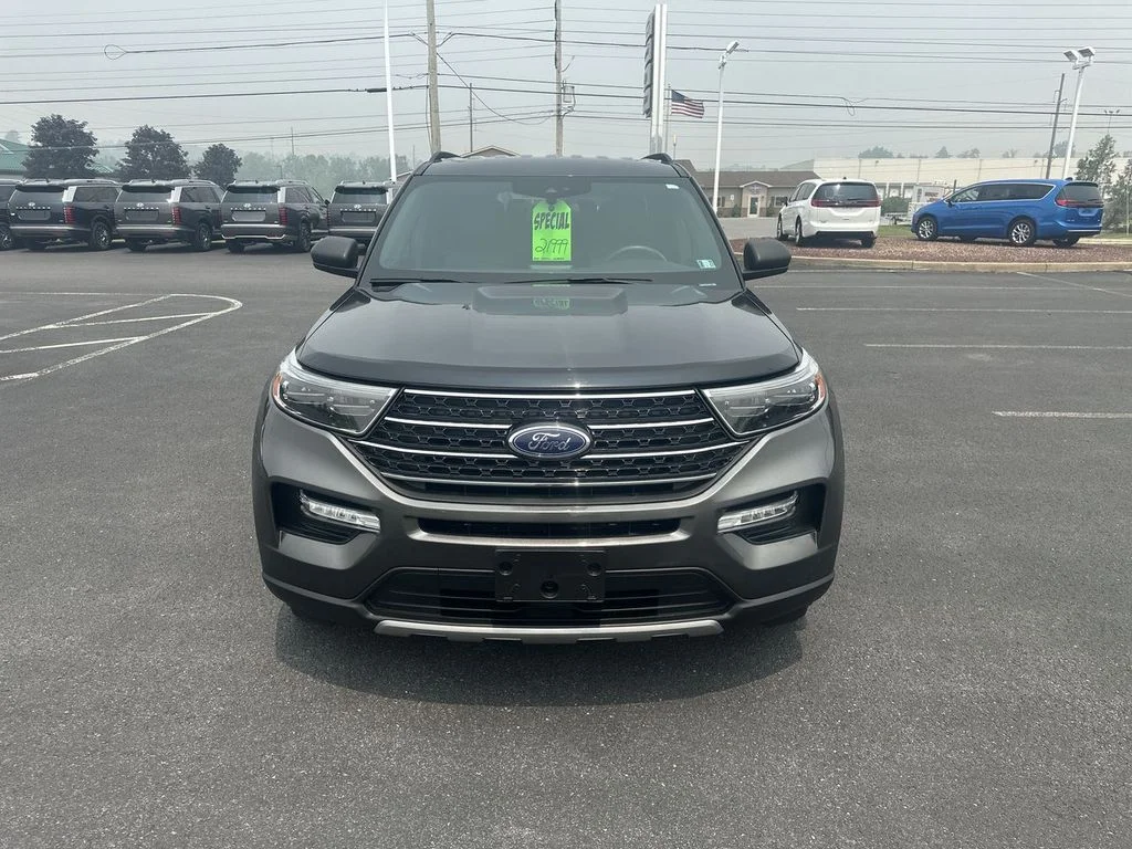 Used 2020 Gray Ford XLT image 3