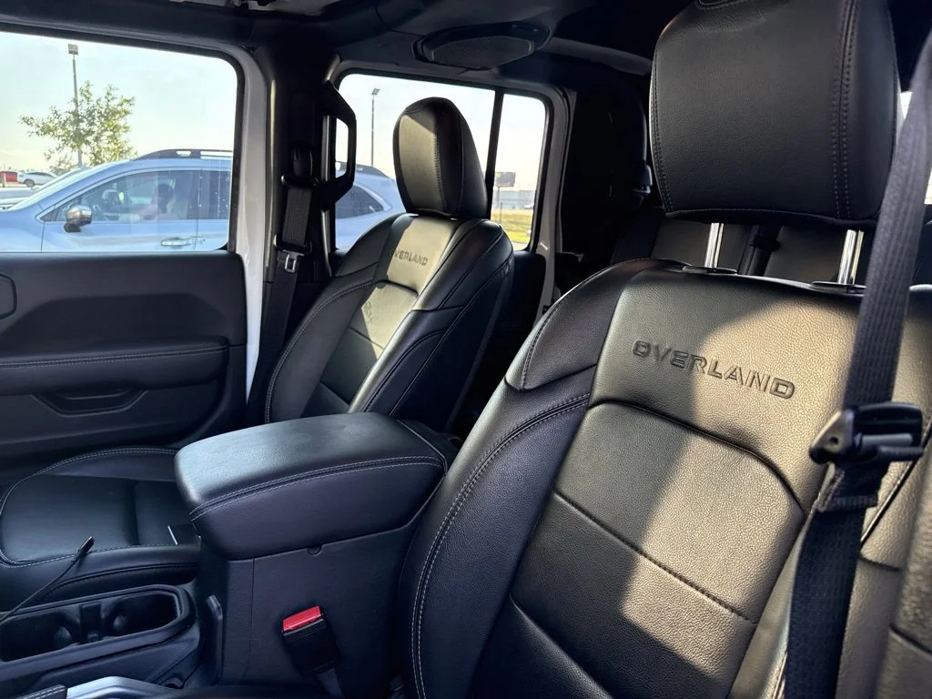Used 2022 Bright White Clearcoat Jeep Overland image 10