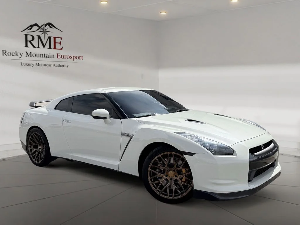 2009 Nissan GT-R GT-R Premium's photo