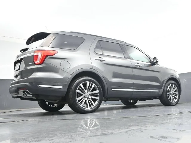 Used 2018 Gray Ford Platinum image 32