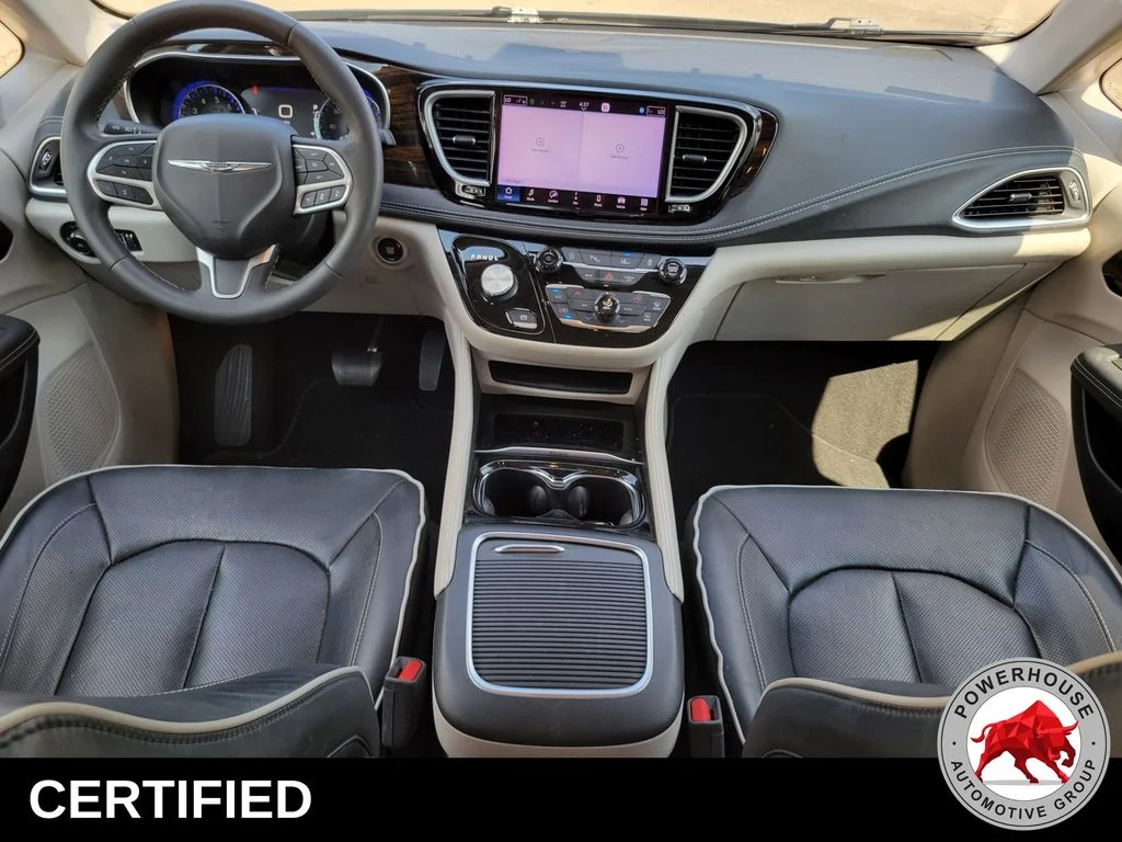Used 2023 White Chrysler Limited image 19