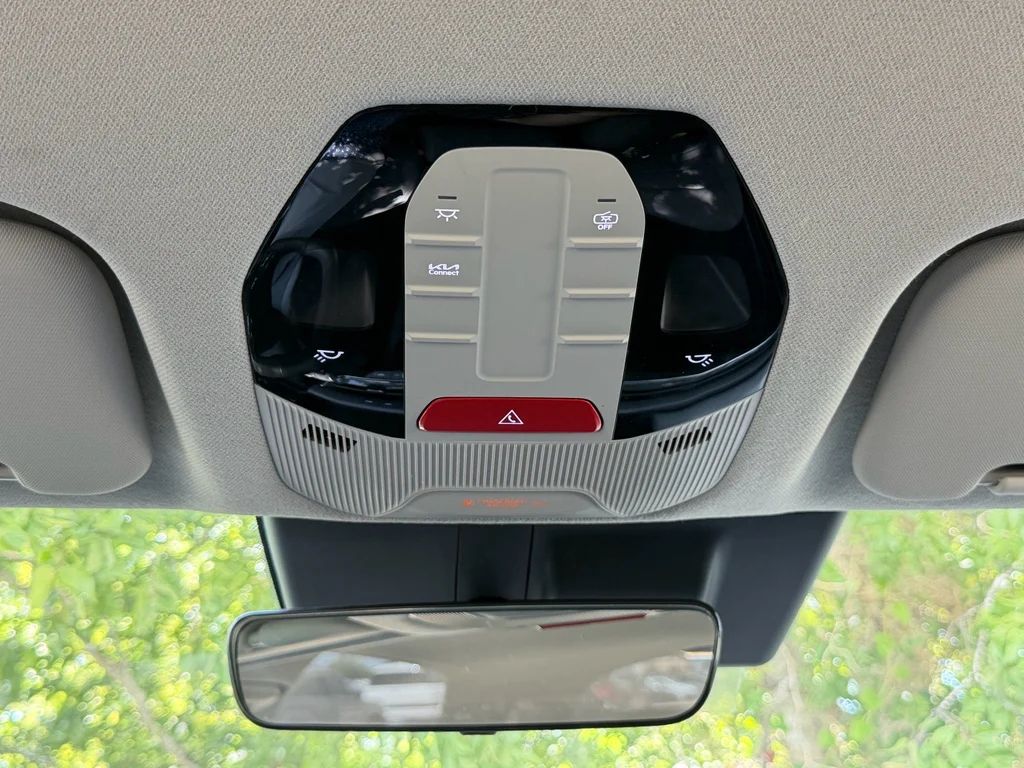 Used 2025 Morning Haze Kia EX image 27
