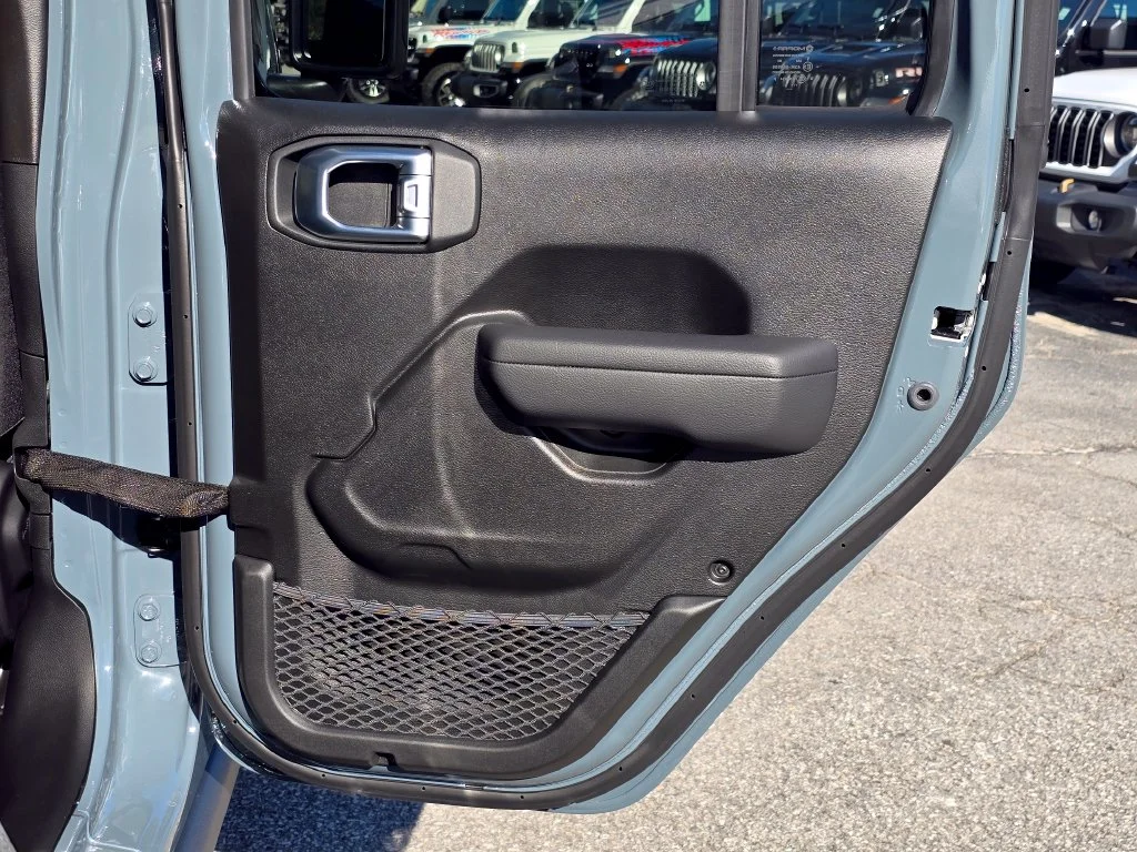 New 2026 Gray Jeep Mojave image 38