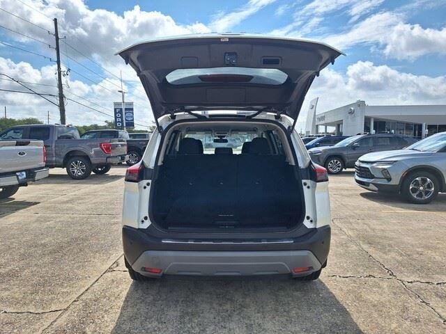 Used 2023 Pearl White Tricoat Nissan SV image 30