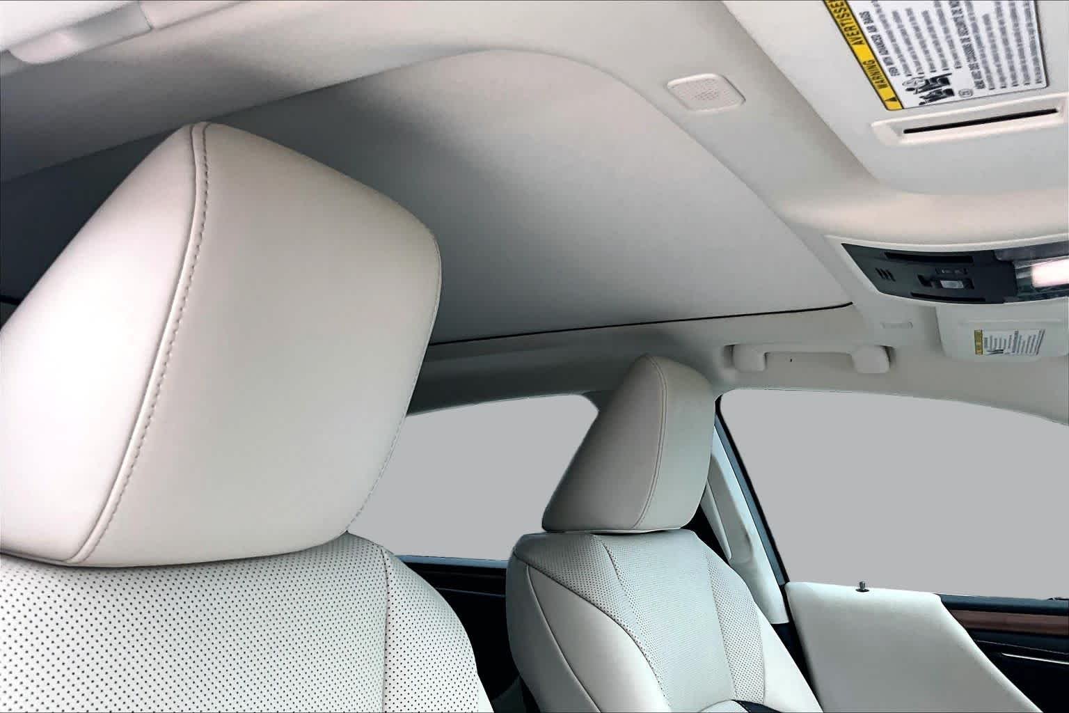 Used 2025 Eminent White Pearl Lexus  image 14