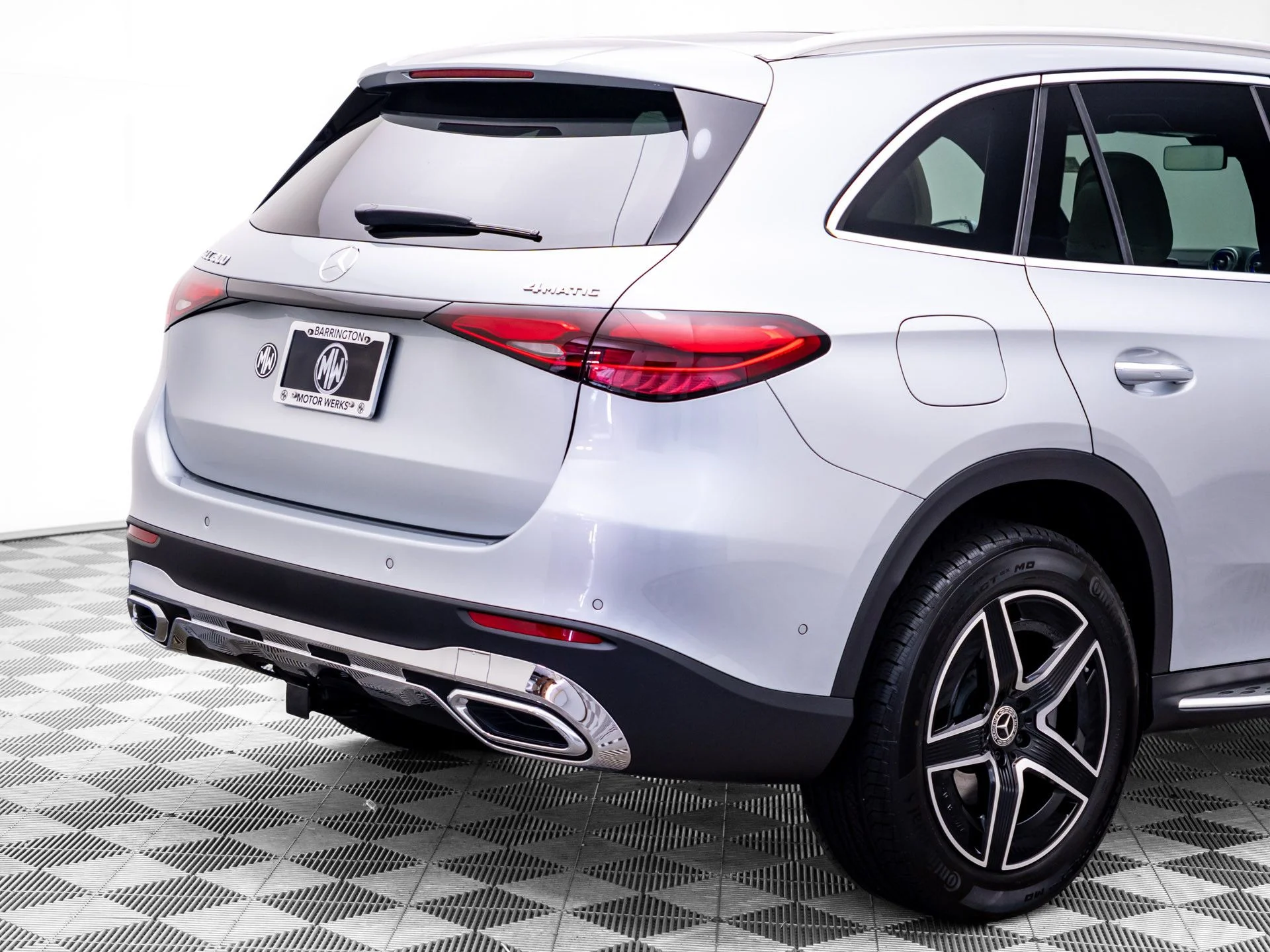 New 2027 Silver Mercedes-Benz GLC 300 image 34