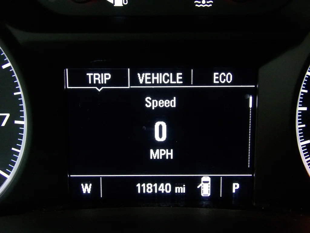 Used 2018 Ebony Twilight Metallic GMC SLE image 32