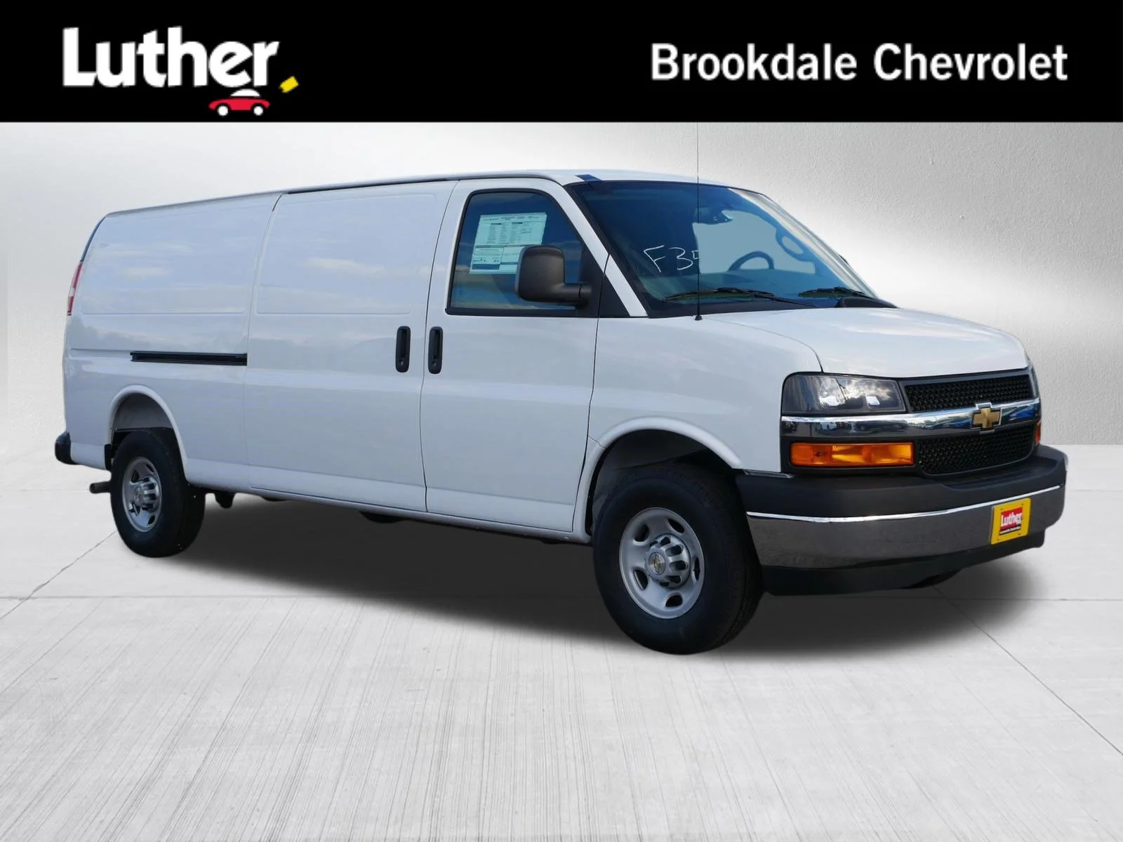 2026 Chevrolet Express 3500 Extended Work Van's photo