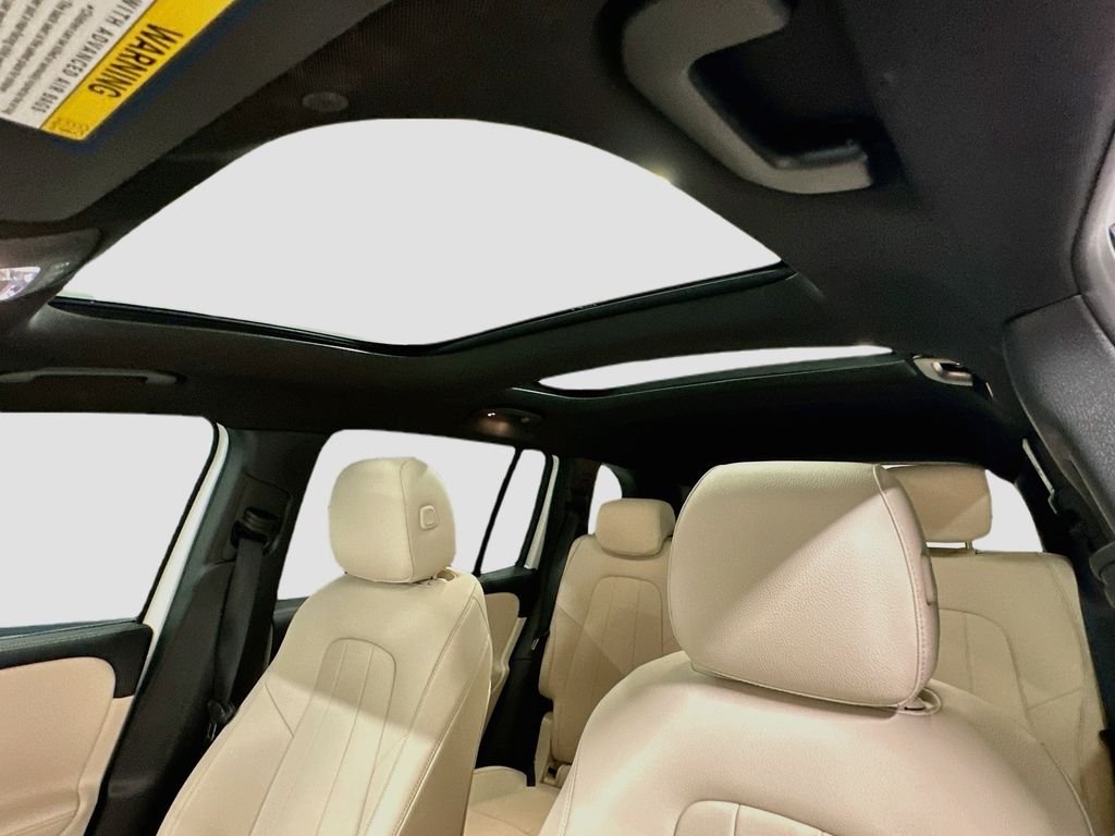Used 2026 White Mercedes-Benz GLB 250 image 22
