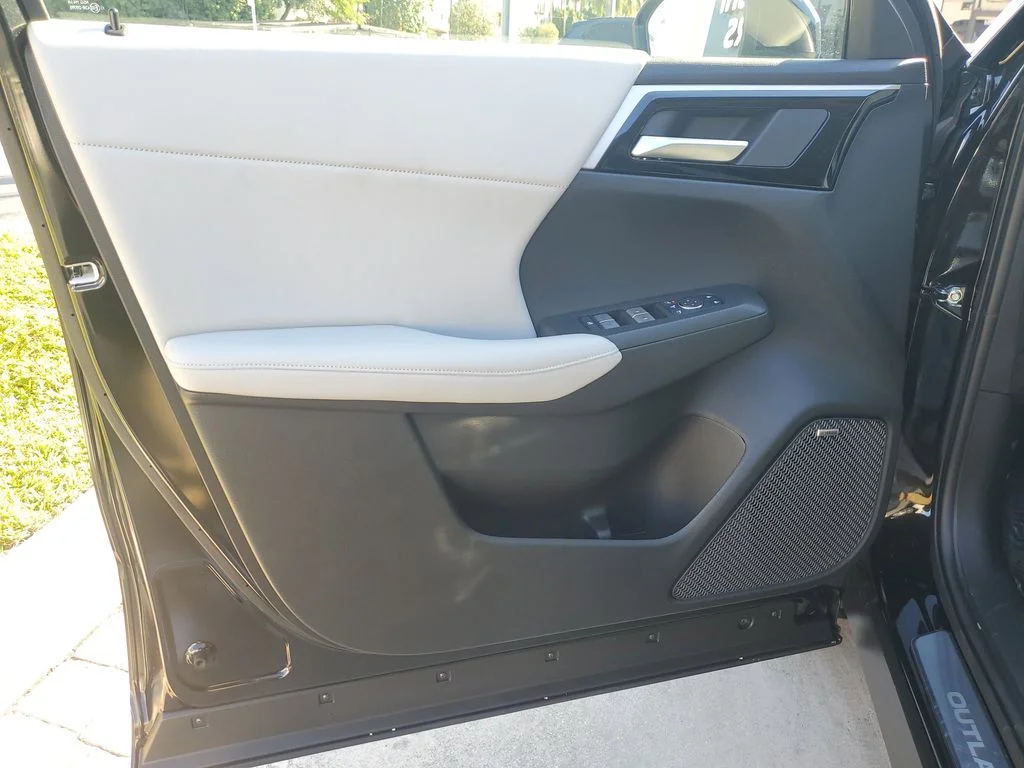 2026 Mitsubishi Outlander SE - Photo 21