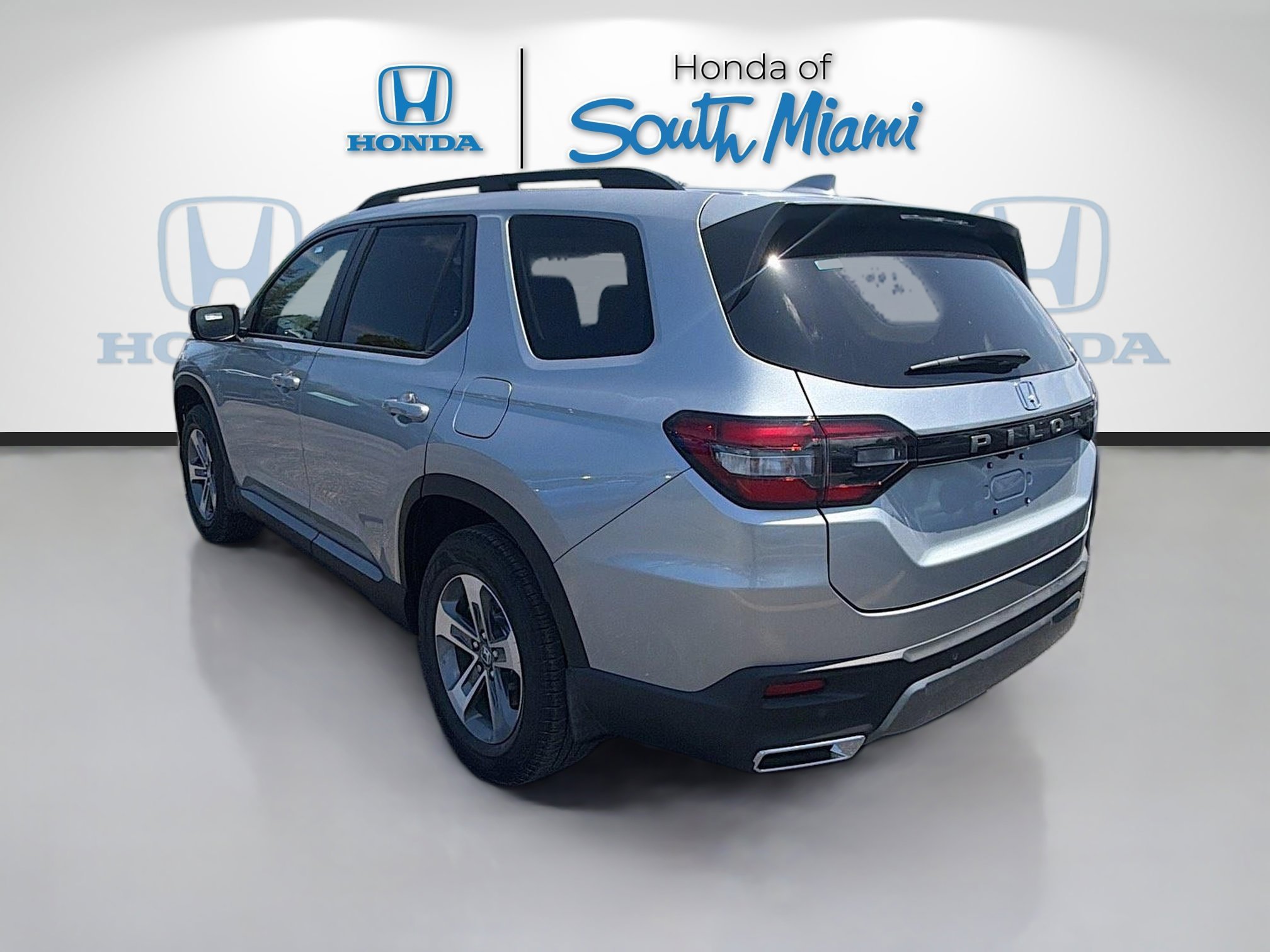 New 2026 Solar Silver Metallic Honda EX-L image 5