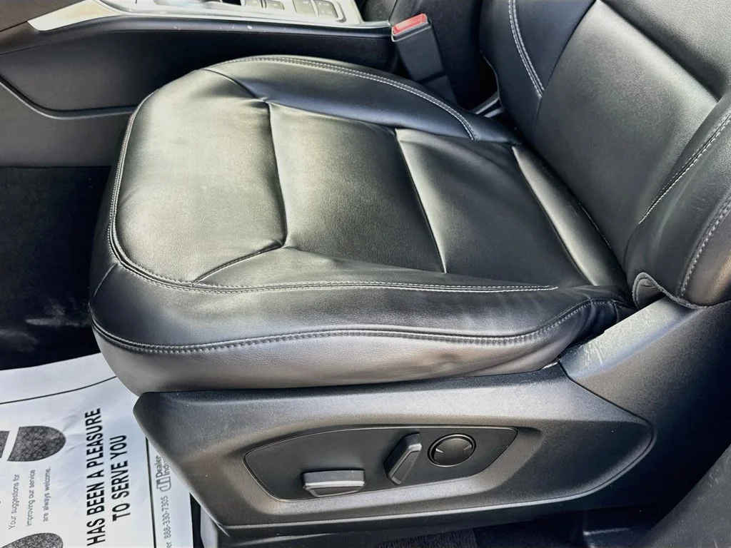 Used 2022 White Ford XLT image 23