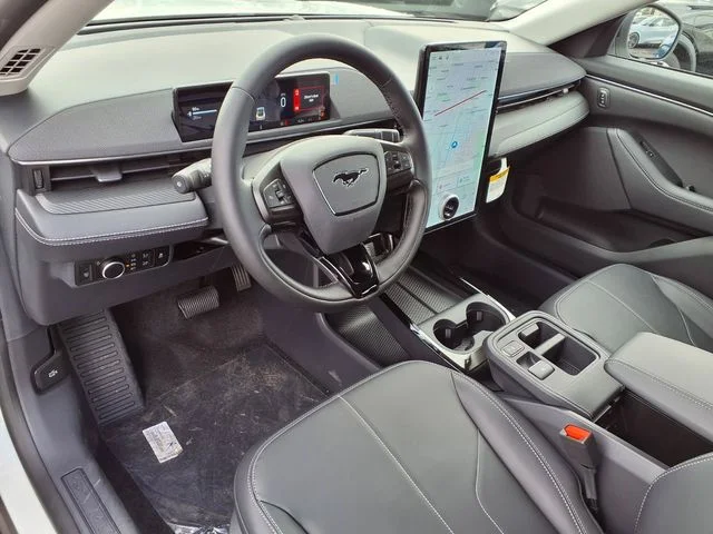 New 2026 Star White Metallic Tri-coat Ford Select image 10
