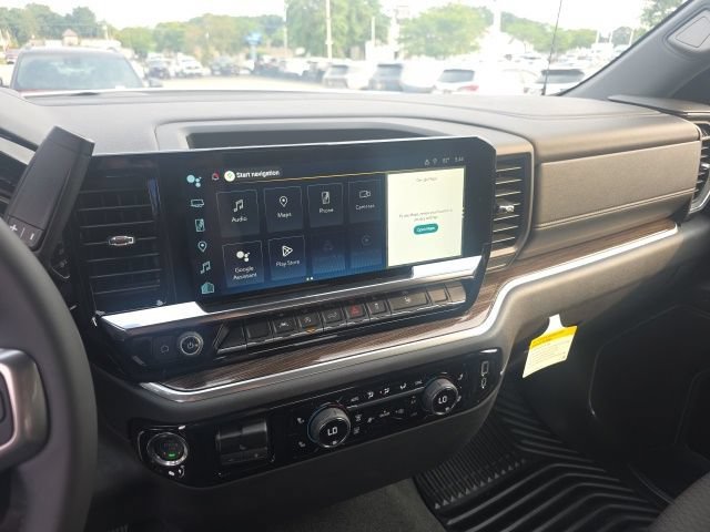 New 2026 Summit White Chevrolet LT (2FL) image 22
