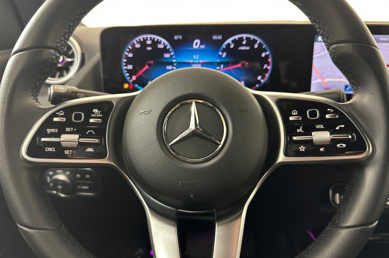 Used 2023 Polar White Mercedes-Benz GLA 250 image 23
