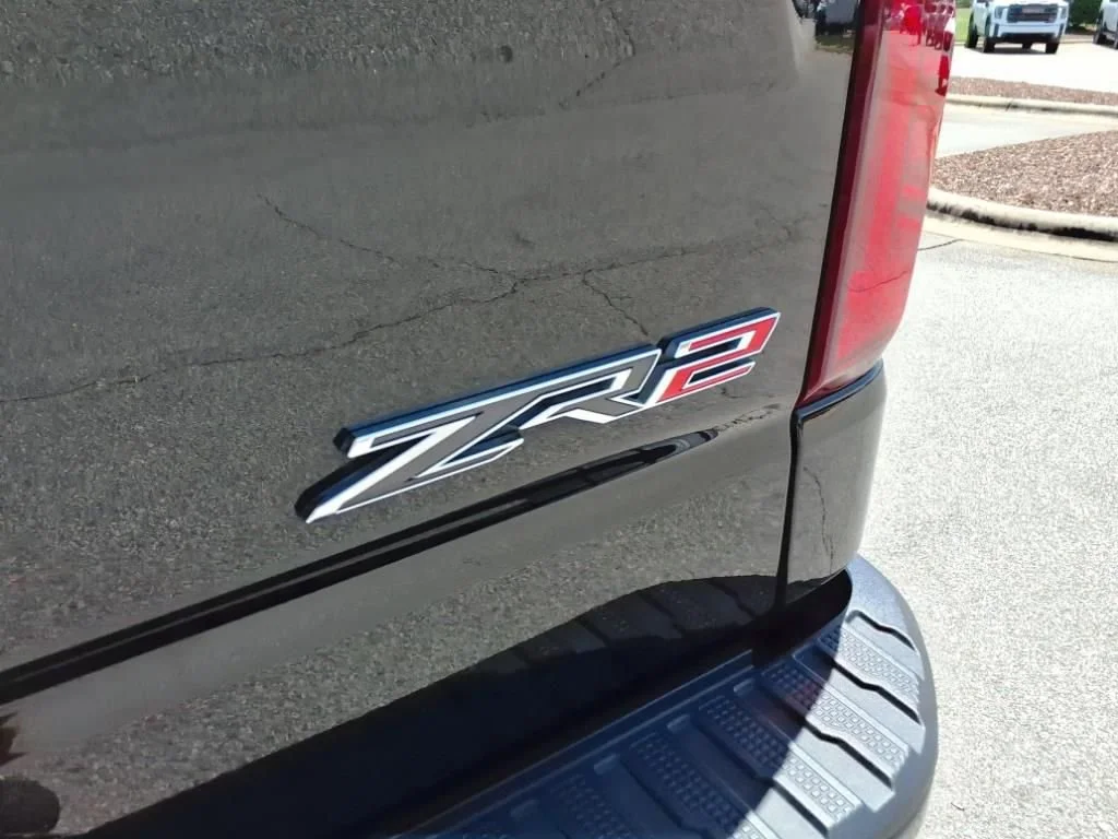 Used 2023 Black Chevrolet ZR2 image 5