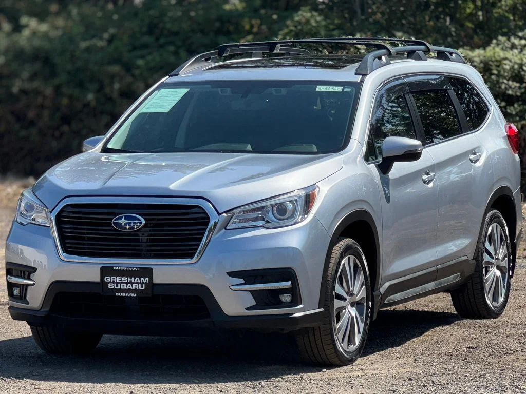 Used 2022 Silver Subaru Limited image 3