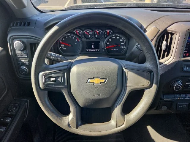 Used 2021 SHADOW GRAY METALLIC Chevrolet Custom image 17