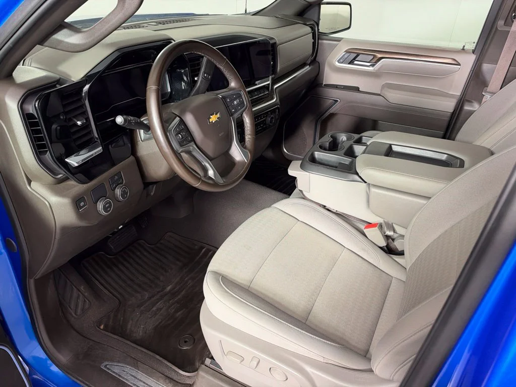 Used 2025 Blue Chevrolet LT image 28