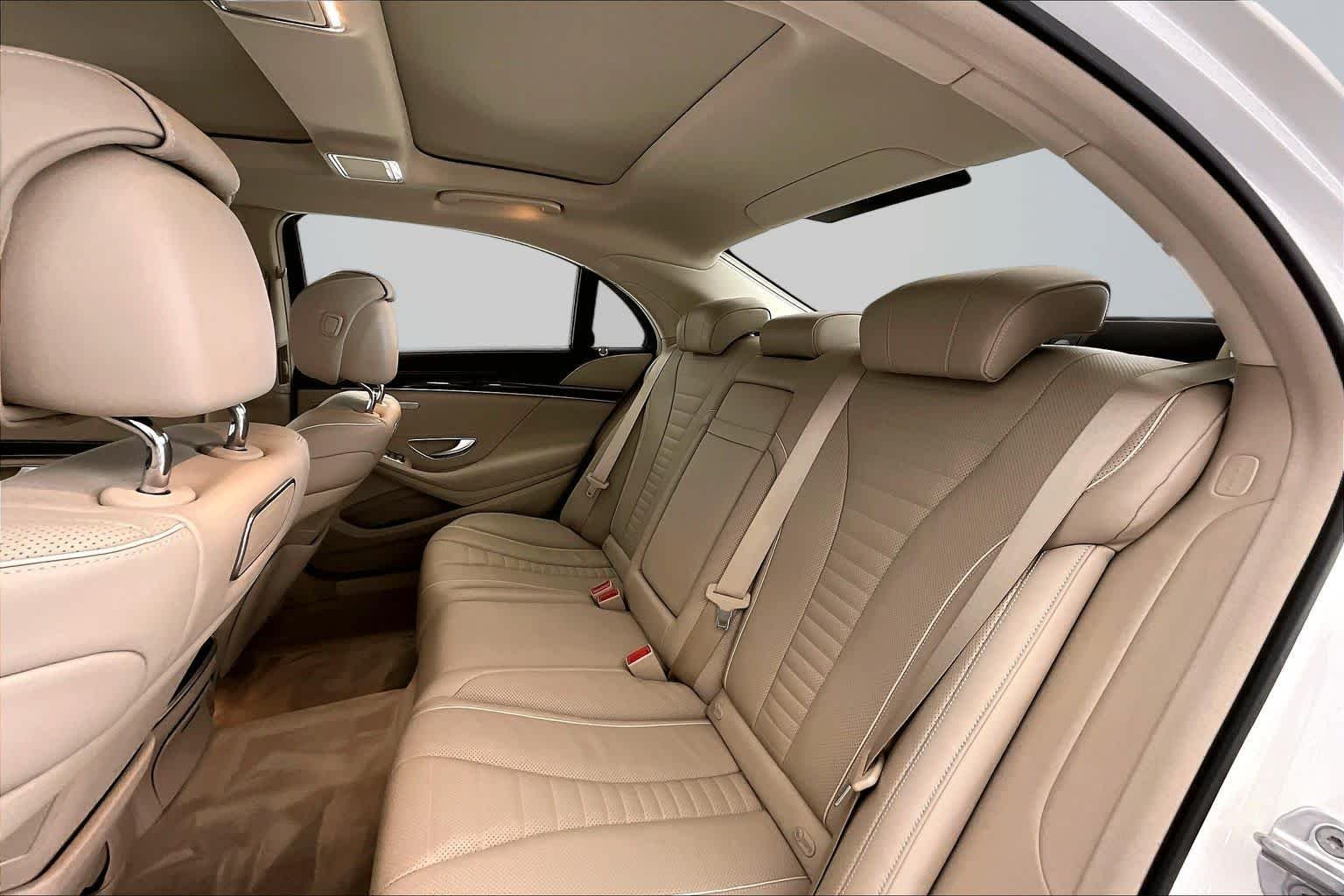 Used 2019 designo Diamond White Mercedes-Benz S 560 image 13