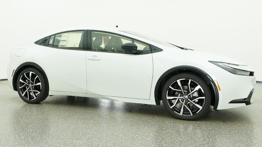New 2026 Wind Chill Pearl Toyota XSE image 22
