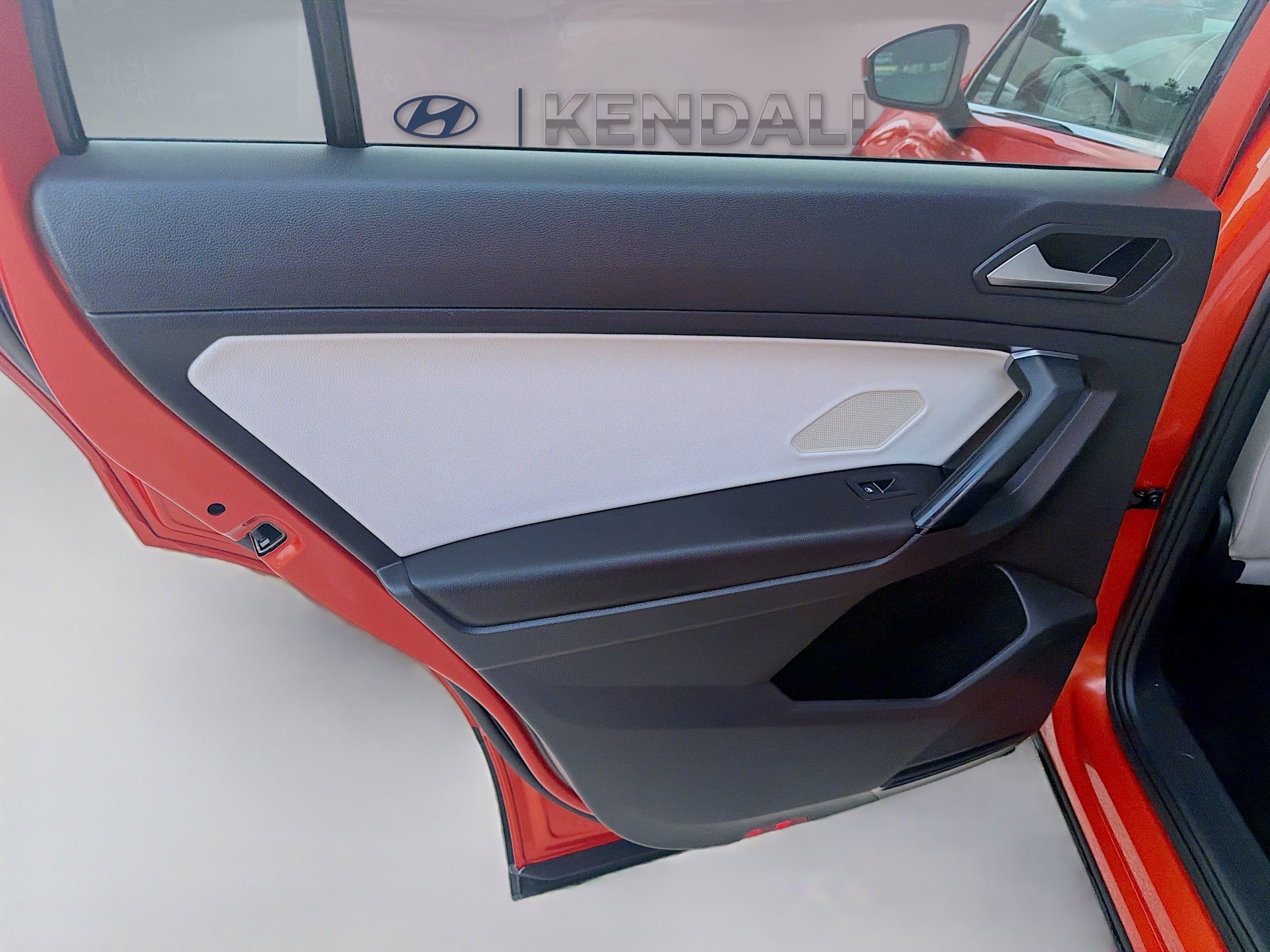 2019 Volkswagen Tiguan SE - Photo 23