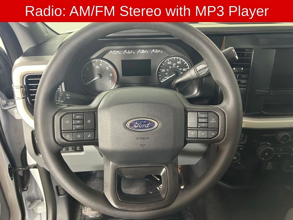 New 2026 Oxford White Ford F-250® XLT image 7