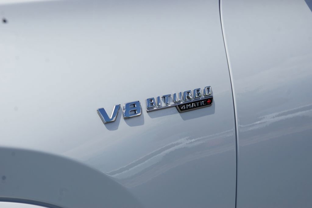 New 2026 MANUFAKTUR Moonlight White Metallic Mercedes-Benz GLS 63 AMG® image 68