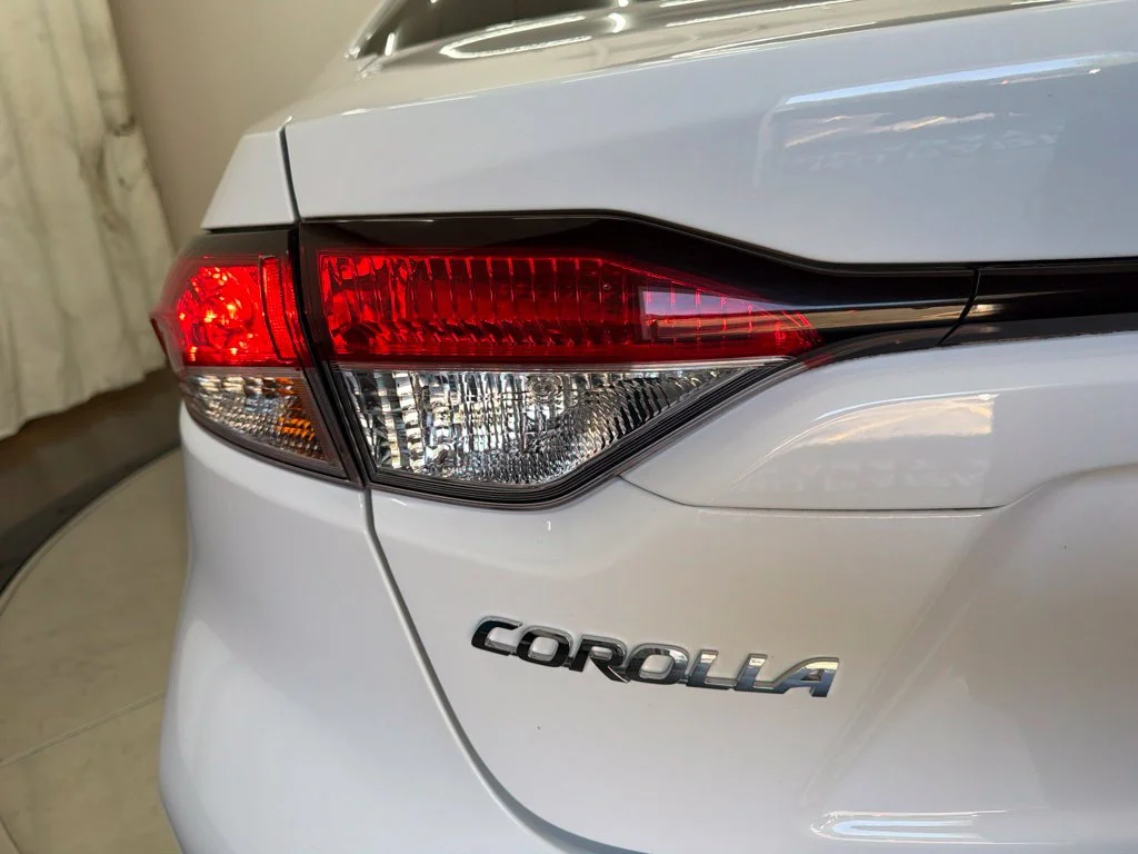 Used 2023 White Toyota LE image 12