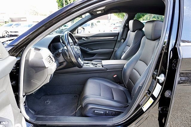 Used 2021  Honda Sport image 12