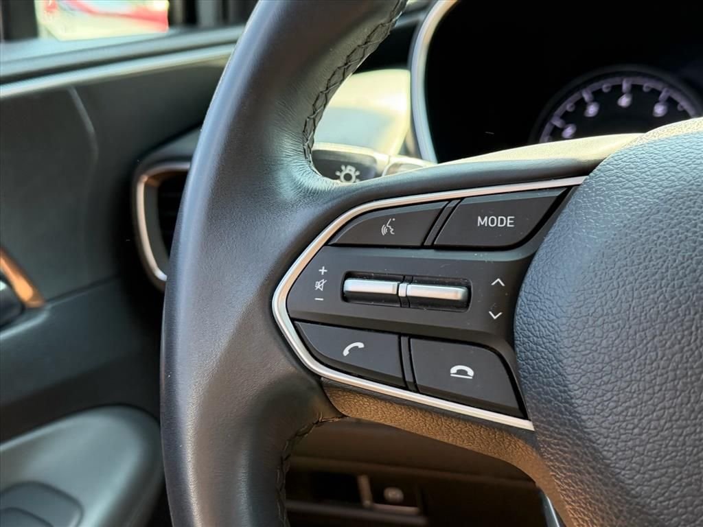 Used 2023 Silver Hyundai SEL image 18