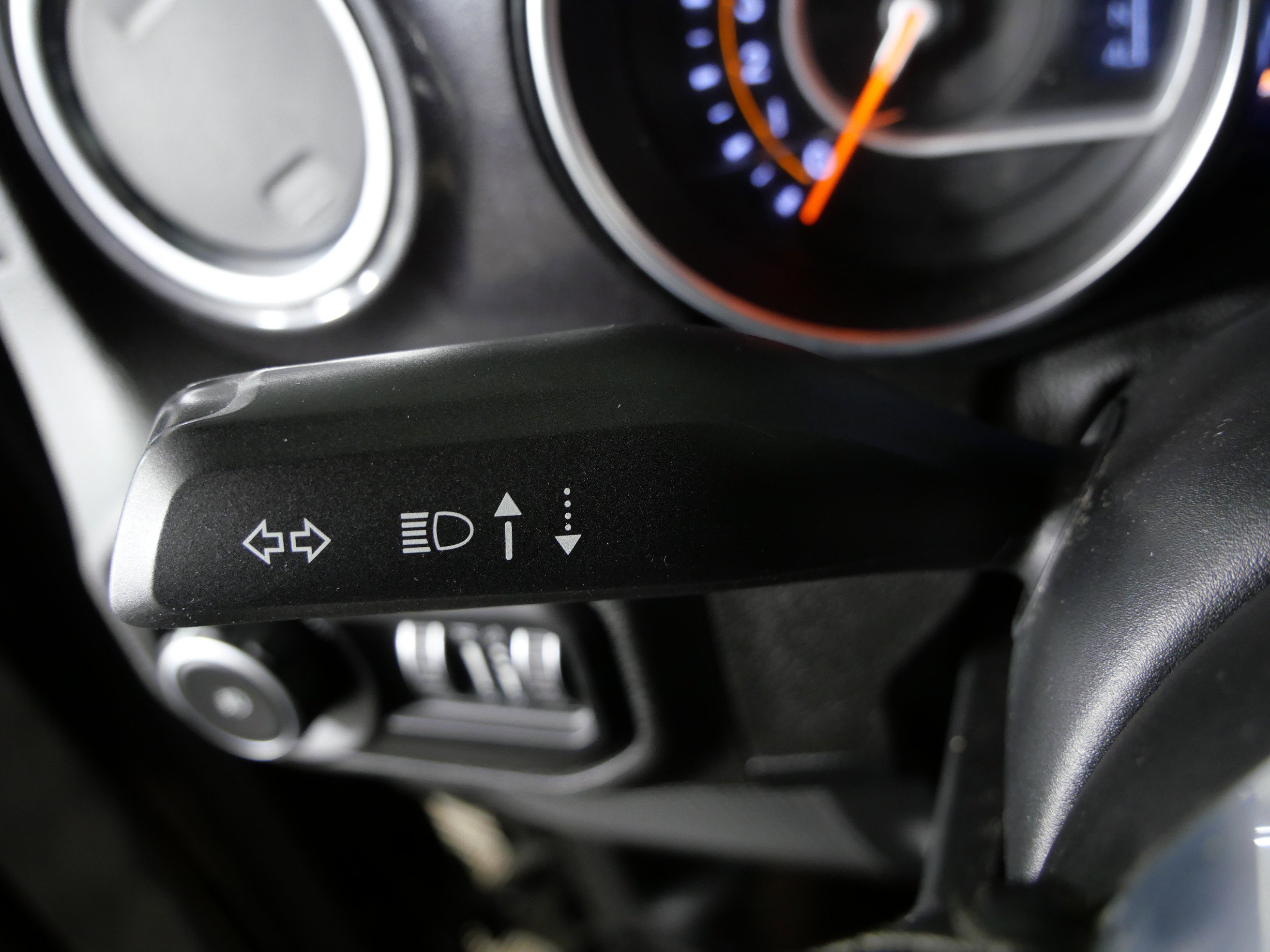 Used 2020 Black Clearcoat Jeep Sahara Altitude image 27