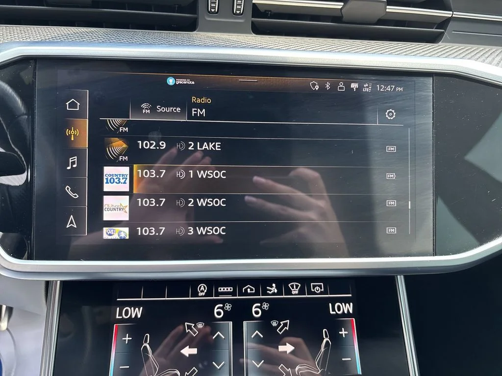 Used 2021  Audi 4.0T image 12