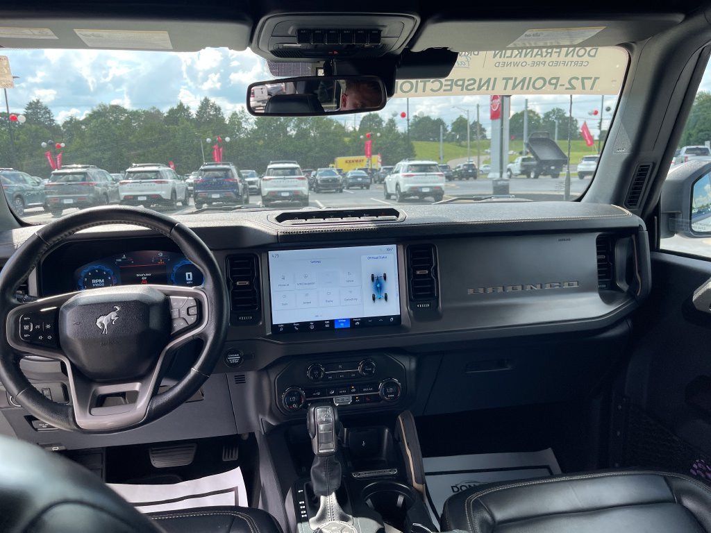 Used 2025 Beige Ford Badlands image 14