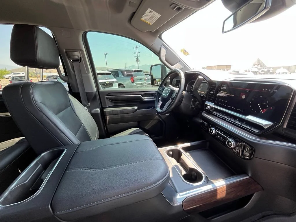 Used 2024 Sterling Metallic GMC SLT image 22