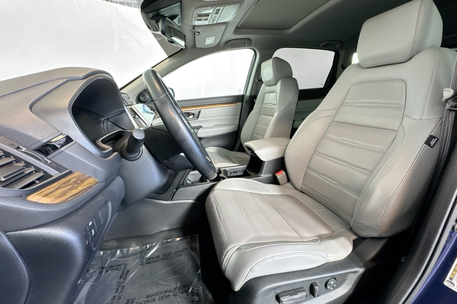 Used 2018 Obsidian Blue Pearl Honda Touring image 19