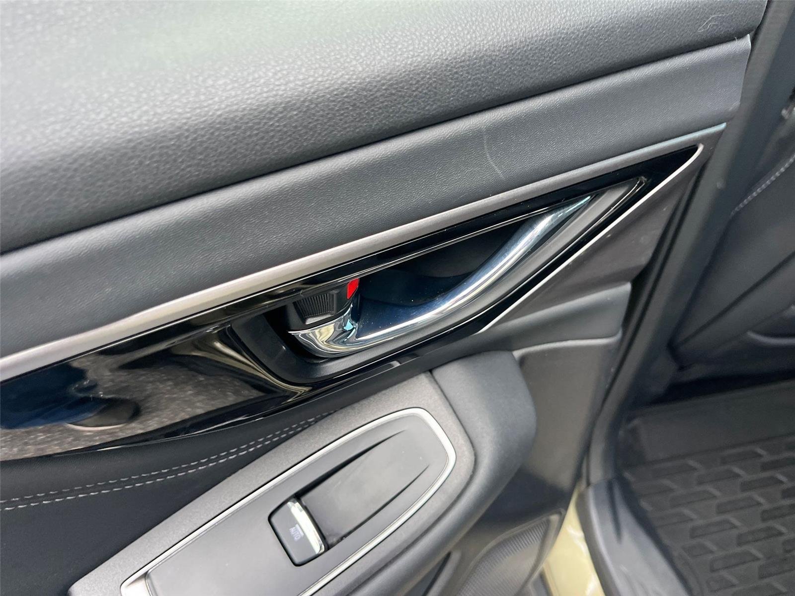 Used 2023 Autumn Green Metallic Subaru Limited image 23
